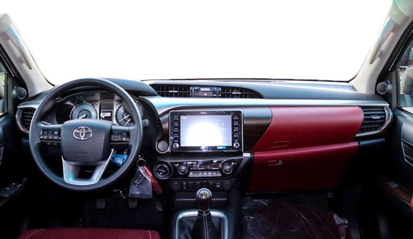 TOYOTA HILUX 2.4L 4WD DC