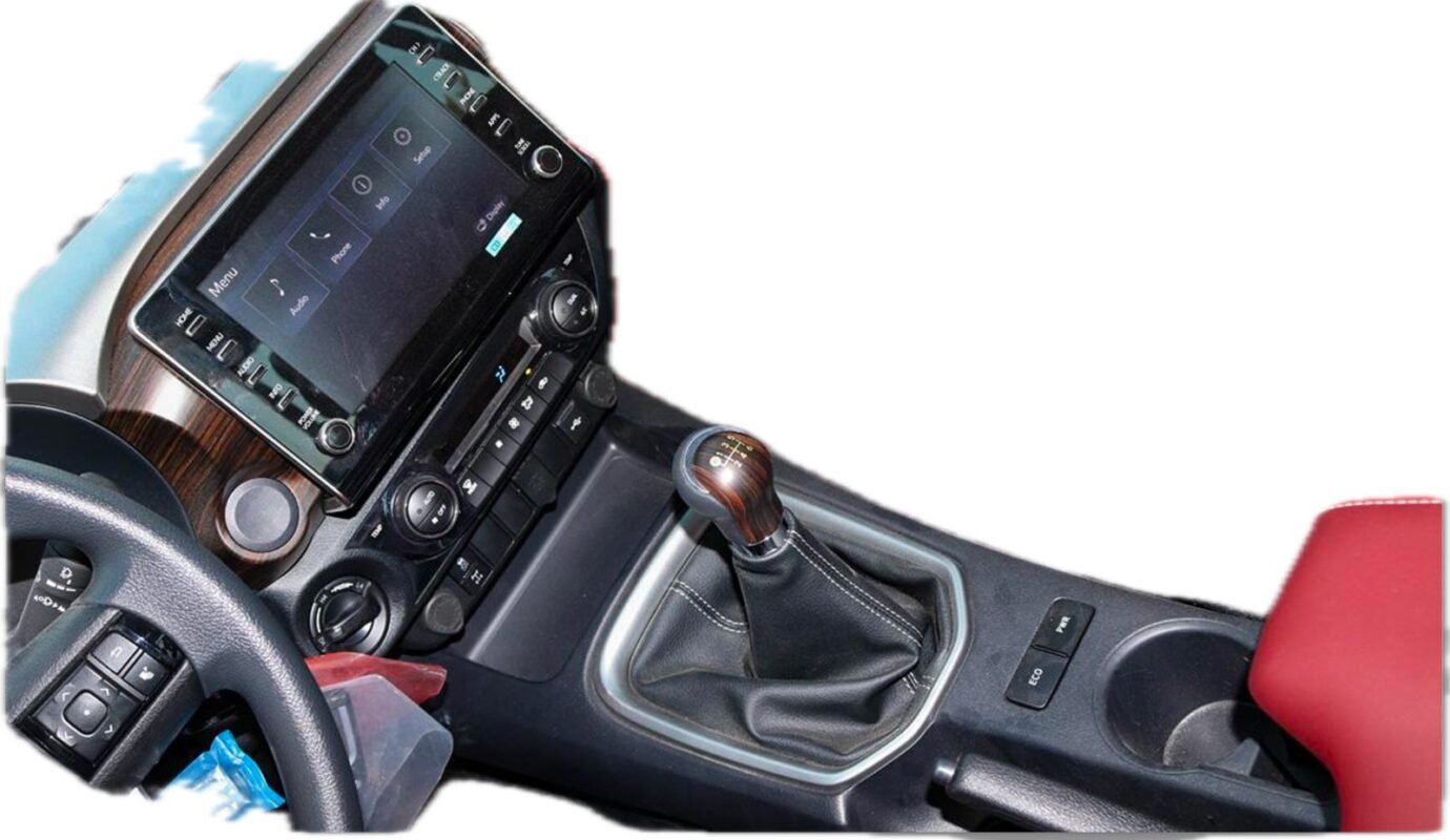 TOYOTA HILUX 2.4L 4WD DC