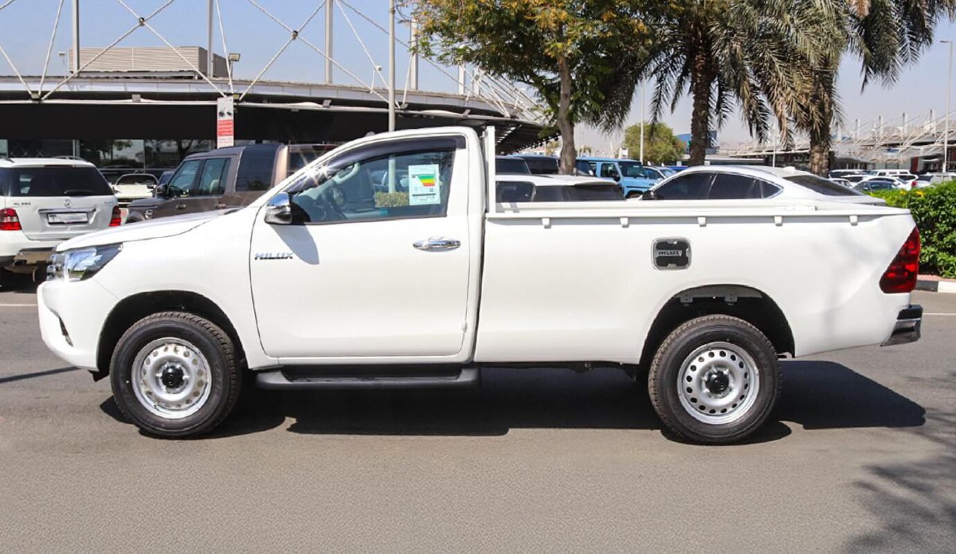 تويوتا هايلوكس SGLX 4×4 2.4L ديزل أوتوماتيك