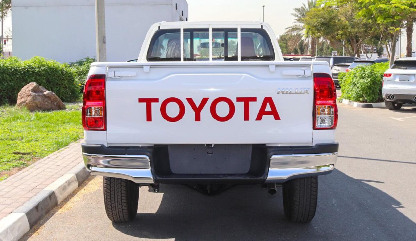 تويوتا هايلوكس SGLX 4×4 2.4L ديزل أوتوماتيك