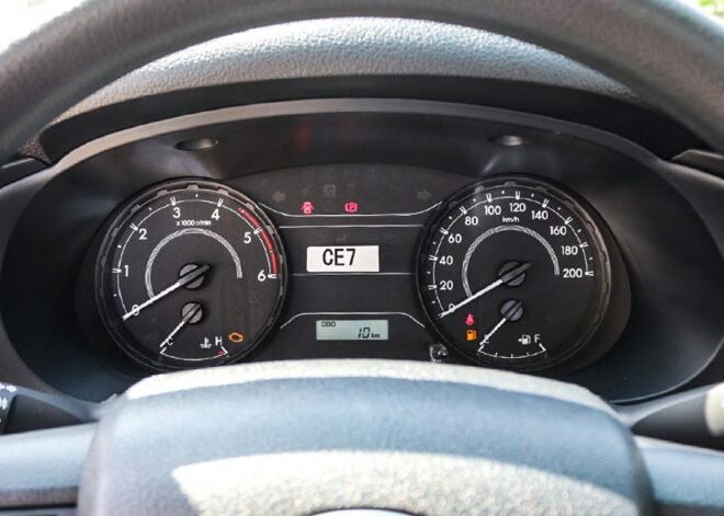 تويوتا هايلوكس SGLX 4×4 2.4L ديزل أوتوماتيك