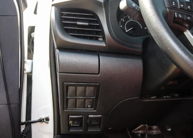 تويوتا هايلوكس SGLX 4×4 2.4L ديزل أوتوماتيك