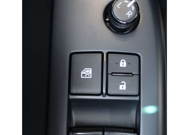 تويوتا هيلوكس جي إل، كابينة مفردة، 2025