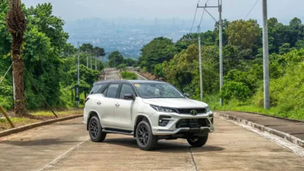 toyota fortuner gr s