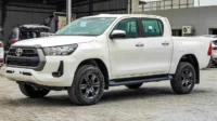 toyota hilux dc 4x4