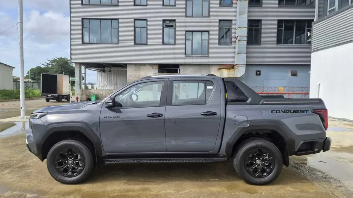 TOYOTA HILUX CONQUEST | 2.8L 4x4 AT Export