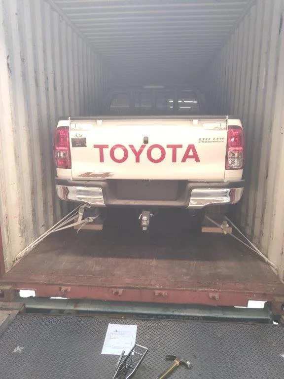 Toyota Hilux Full