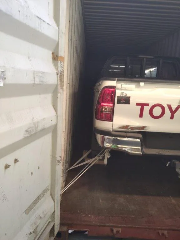Toyota Hilux Full