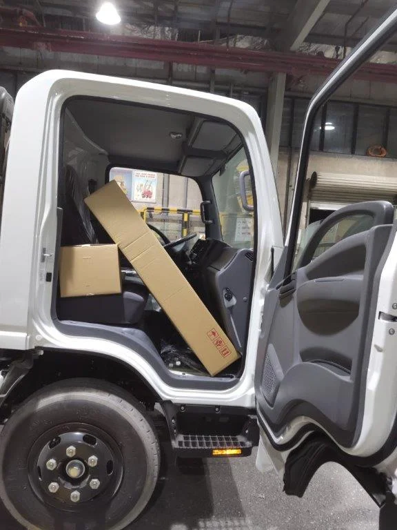 شحن سيارة Isuzu من دبي 5