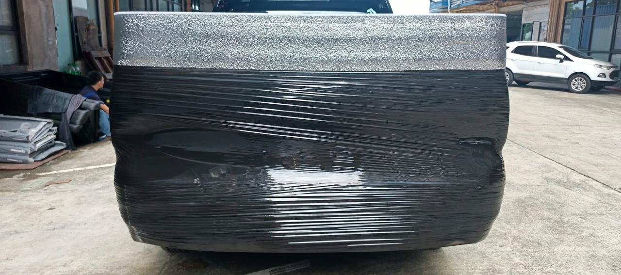 SHIPPING 2 UNITS HILUX GR AND COUNQUEST (6)