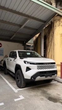 TOYOTA HILUX PRO 2.8 4x2 AT – NEW SHAPE